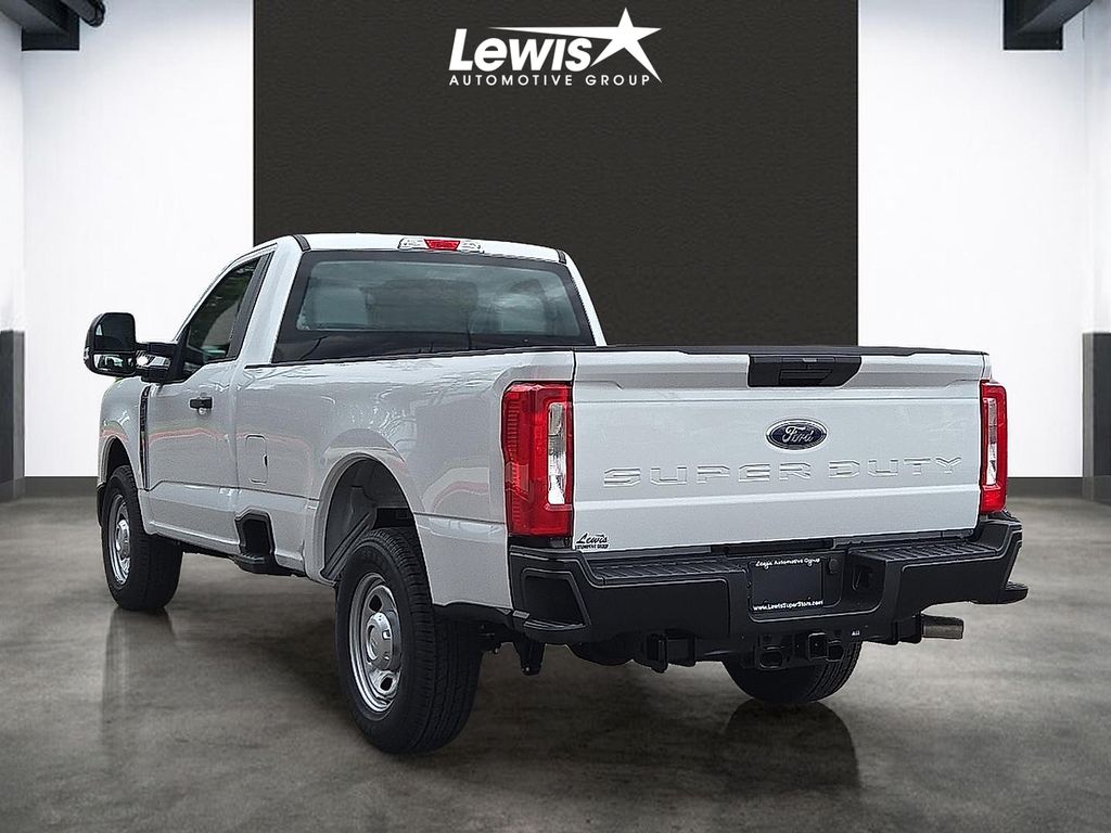 2025 Ford F-350 Super Duty XL - Photo 4