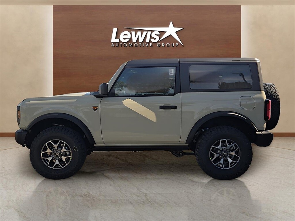 2025 Ford Bronco Badlands photo 3