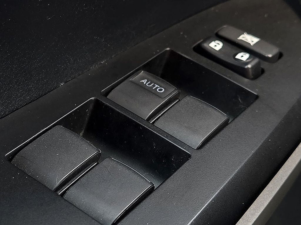 2016 Toyota Tundra SR5 - Photo 17