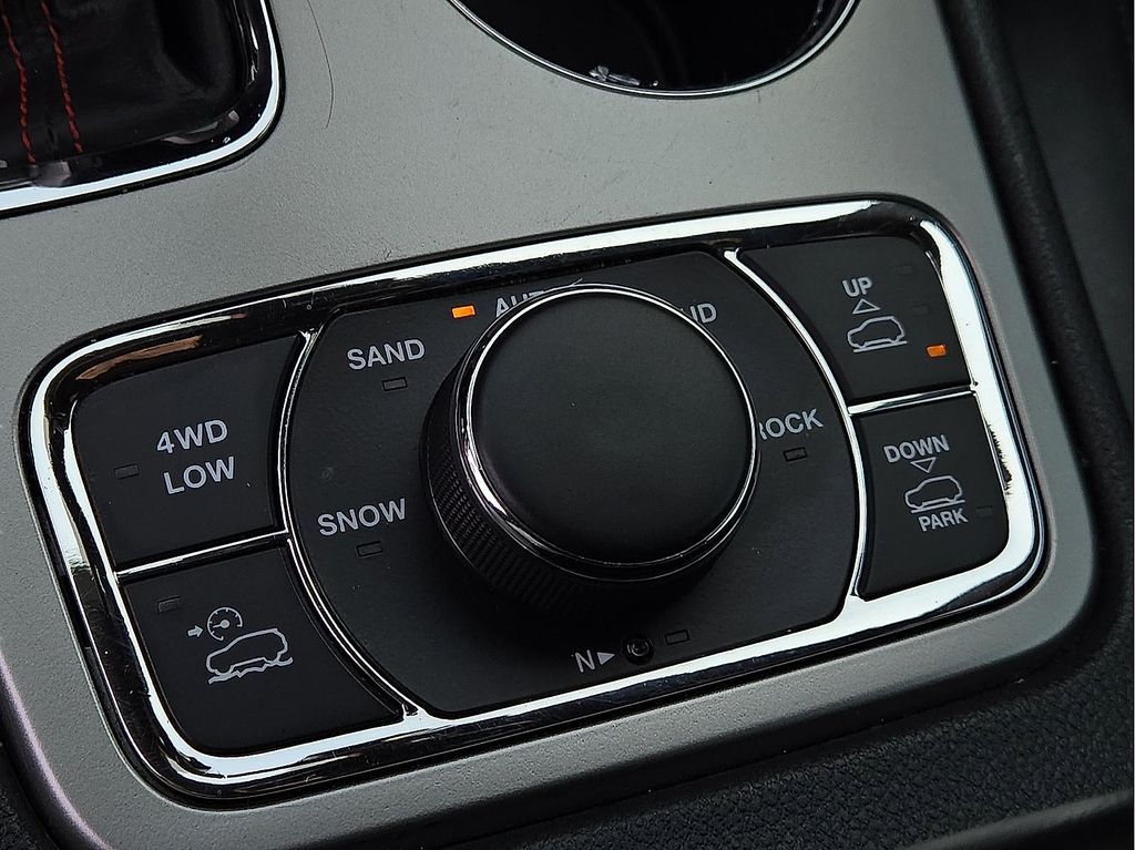 2018 Jeep Grand Cherokee Trailhawk - Photo 15