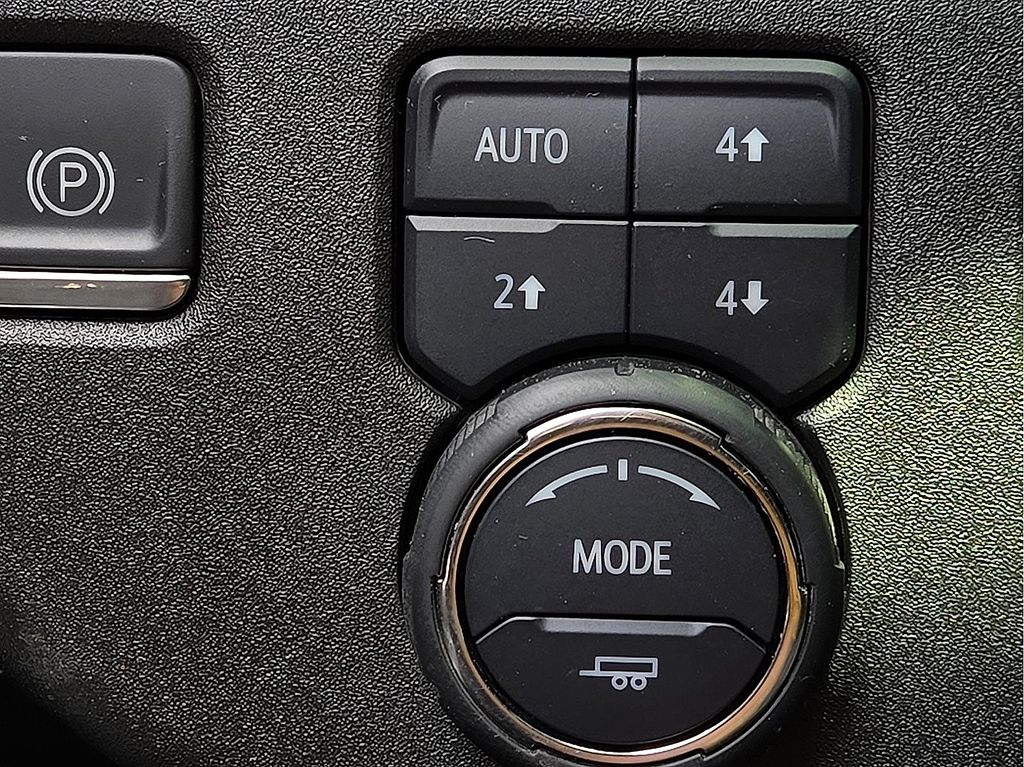 2024 Chevrolet Silverado 3500HD LTZ - Photo 17