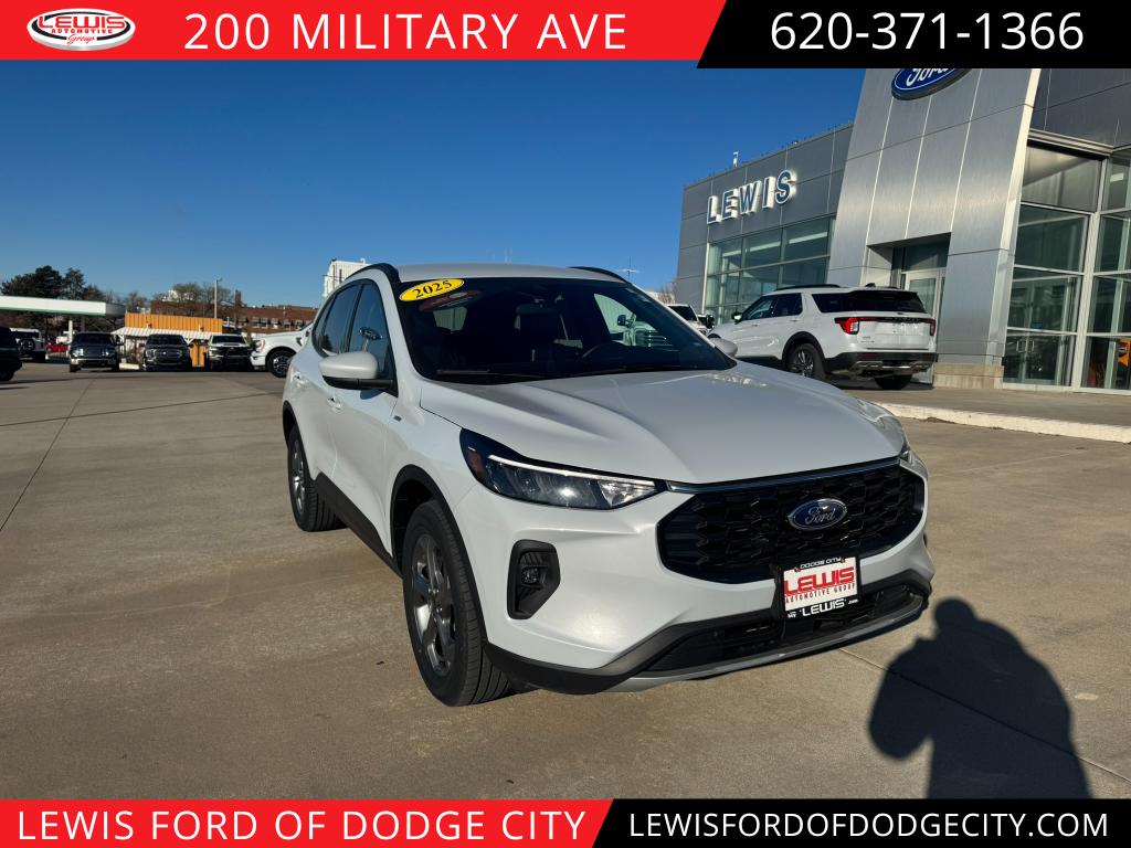 2025 Ford Escape ST-Line Select