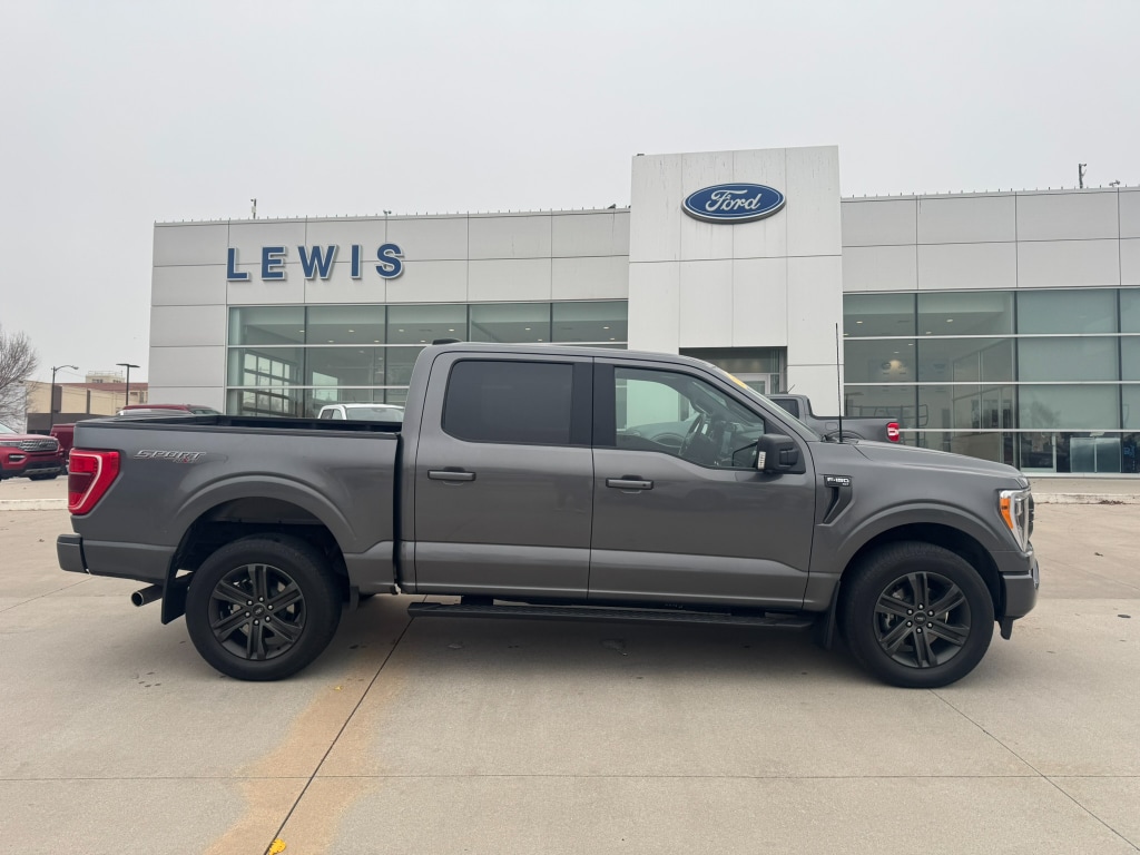 Used 2022 Ford F-150 XLT Truck SuperCrew Cab