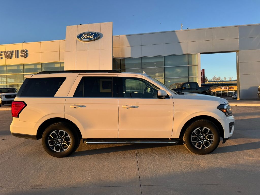 Used 2023 Ford Expedition XLT SUV