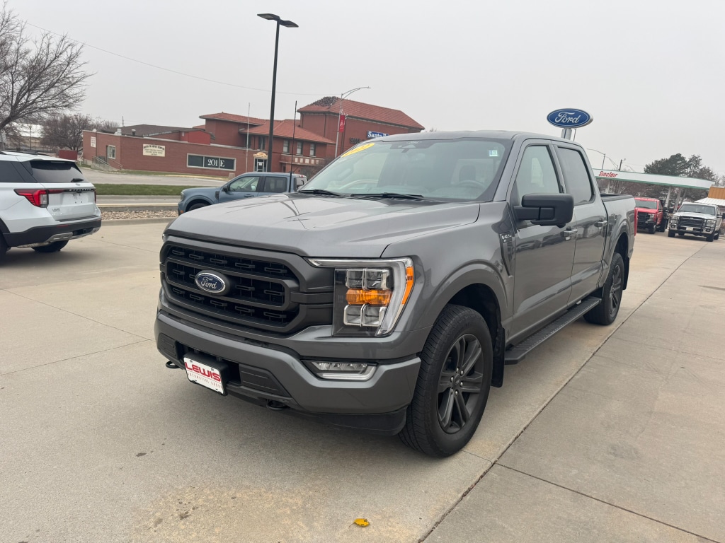 Used 2022 Ford F-150 XLT Truck SuperCrew Cab