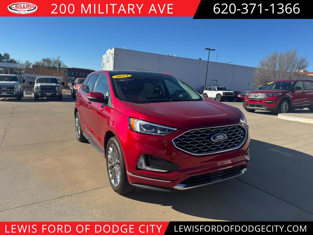 2023 Ford Edge Titanium's photo