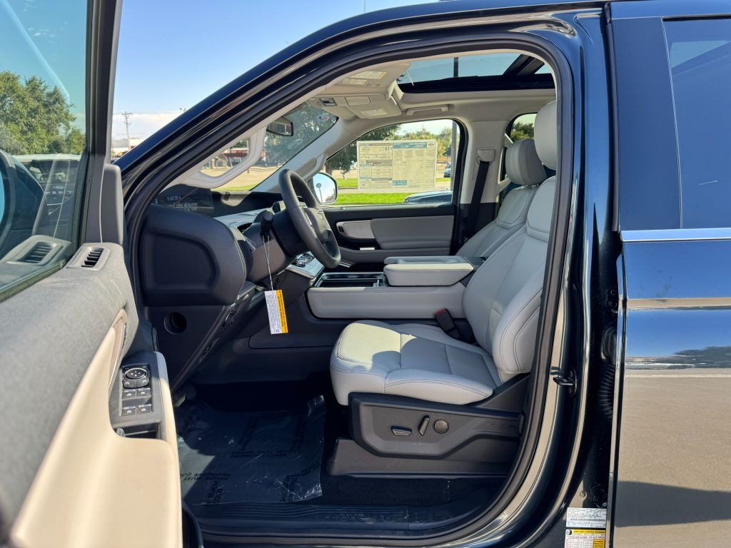 New 2025 Ford Expedition MAX Active SUV