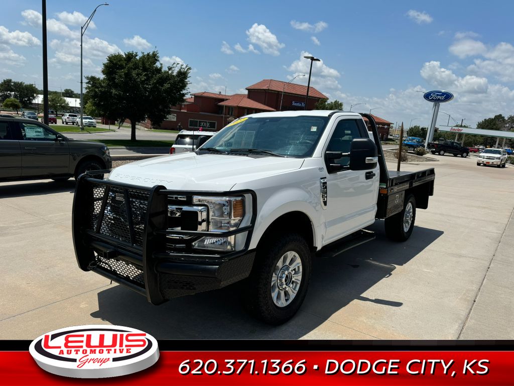 Used 2022 Ford F-350 Super Duty XLT with VIN 1FTRF3BN2NED13481 for sale in Dodge City, KS