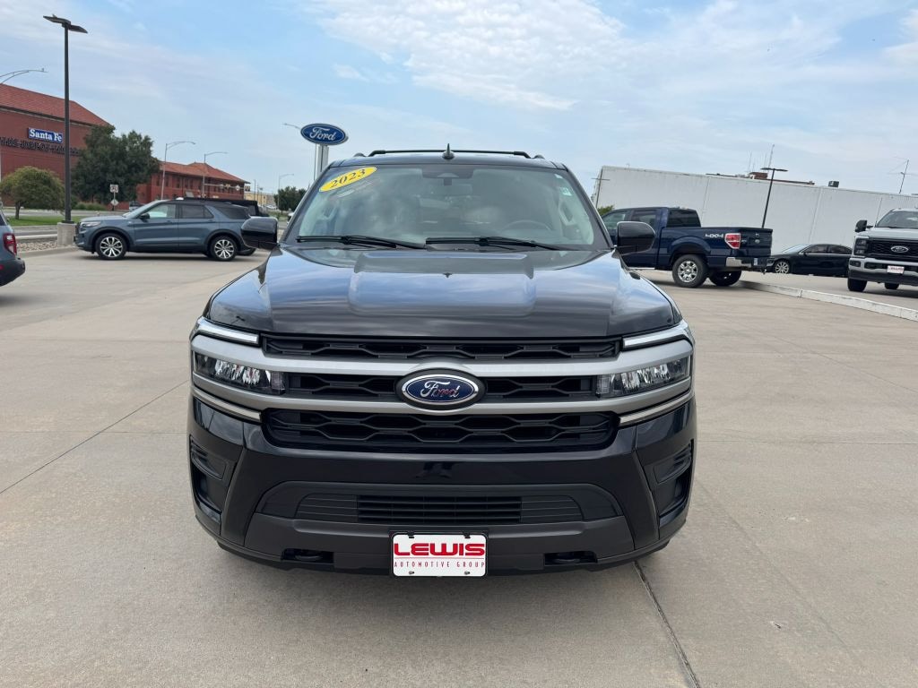 Used 2023 Ford Expedition MAX XLT SUV