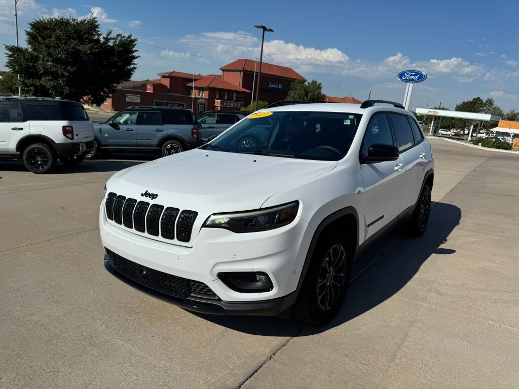 Used 2023 Jeep Cherokee Altitude Lux SUV