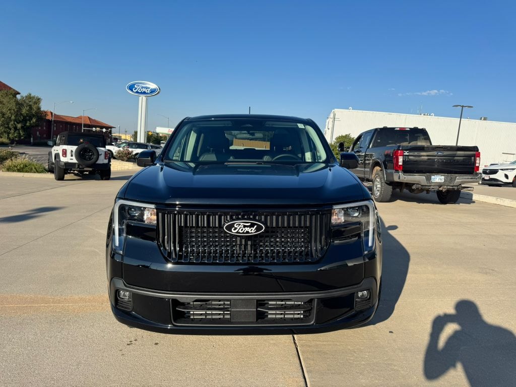New 2025 Ford Maverick Lobo Standard Truck SuperCrew