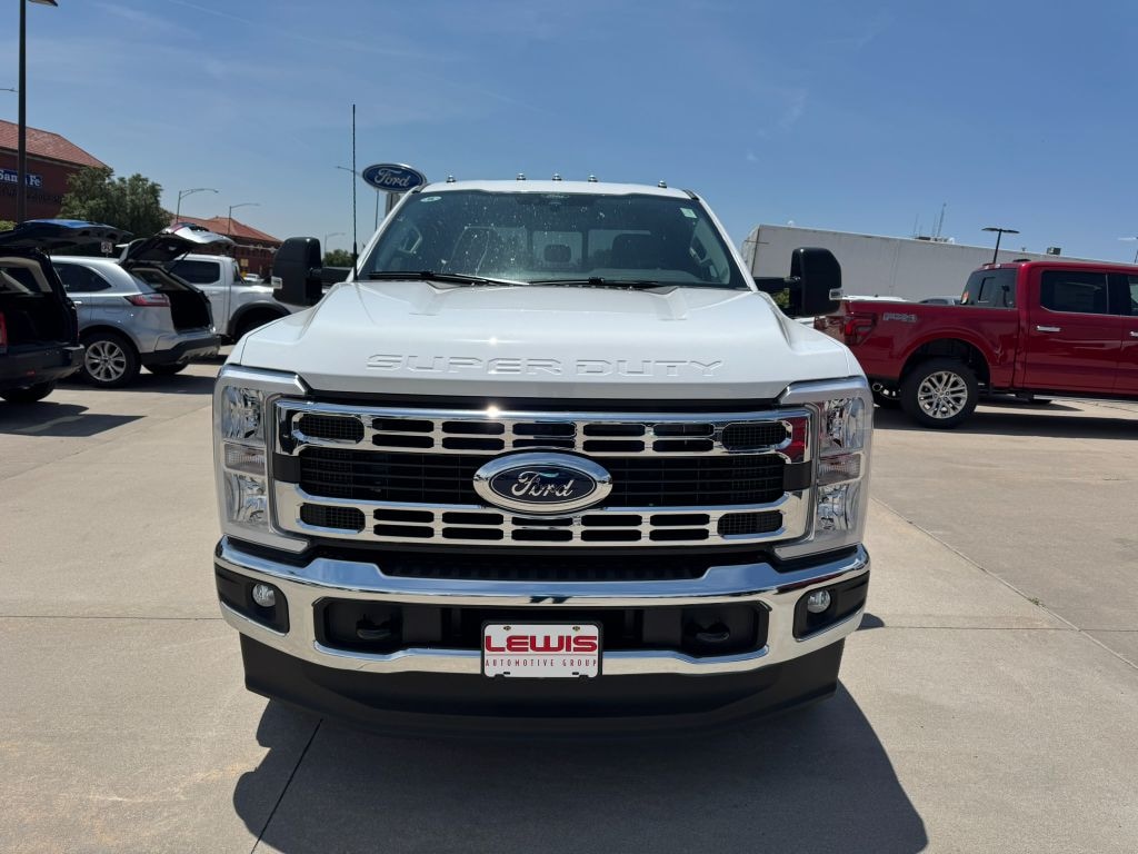 New 2025 Ford F-350 XL Truck Super Cab