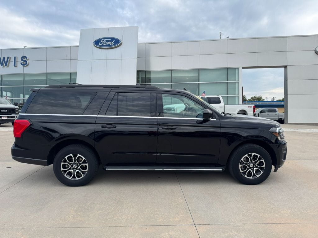 Used 2023 Ford Expedition MAX XLT SUV