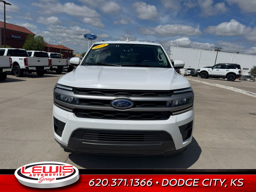 2024 Ford Expedition XLT photo 3