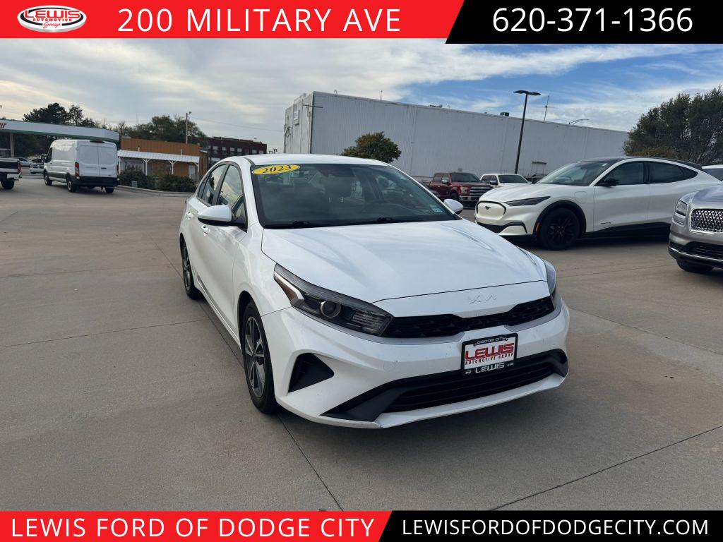 2023 Kia Forte LXS's photo