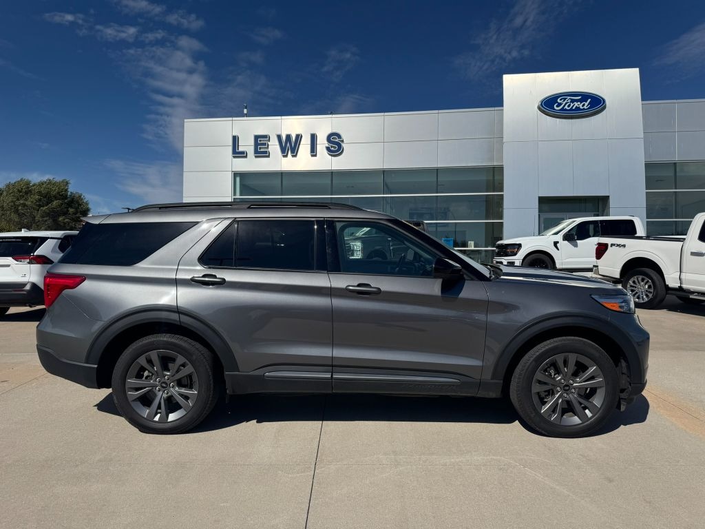 Used 2023 Ford Explorer XLT SUV