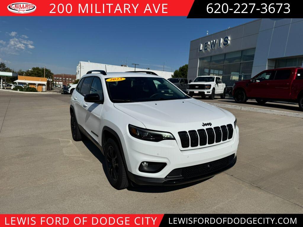 Used 2023 Jeep Cherokee Altitude Lux SUV