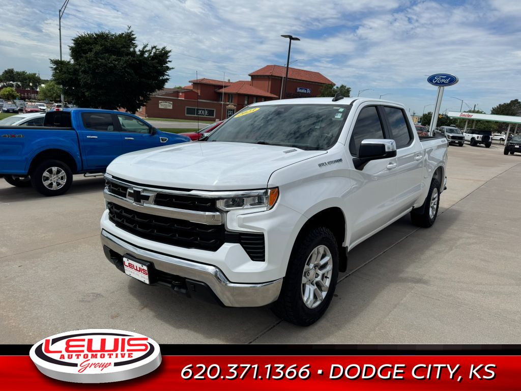 2023 Chevrolet Silverado LT photo 2