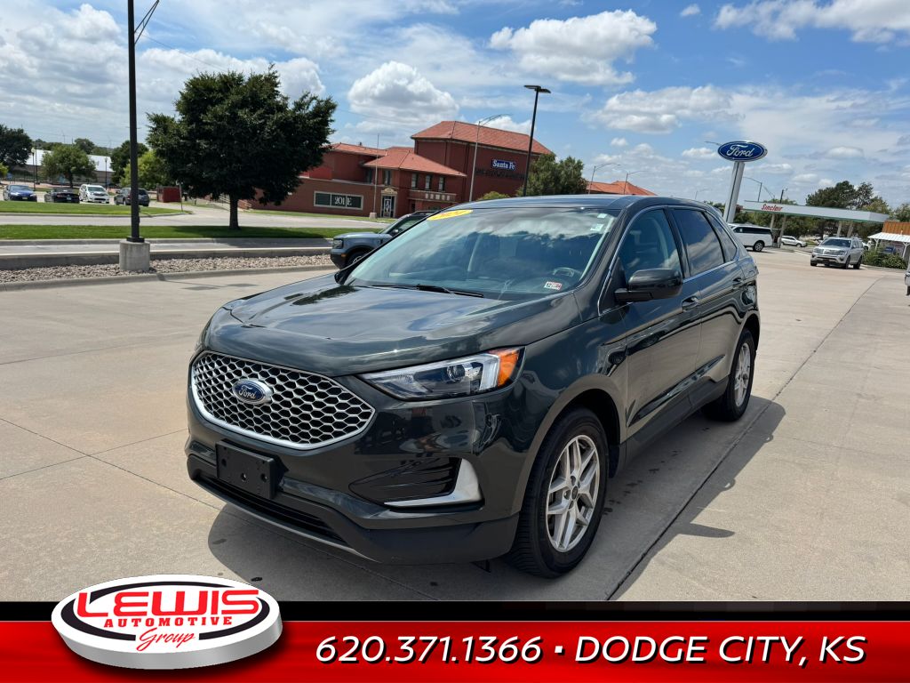 2024 Ford Edge SEL photo 2