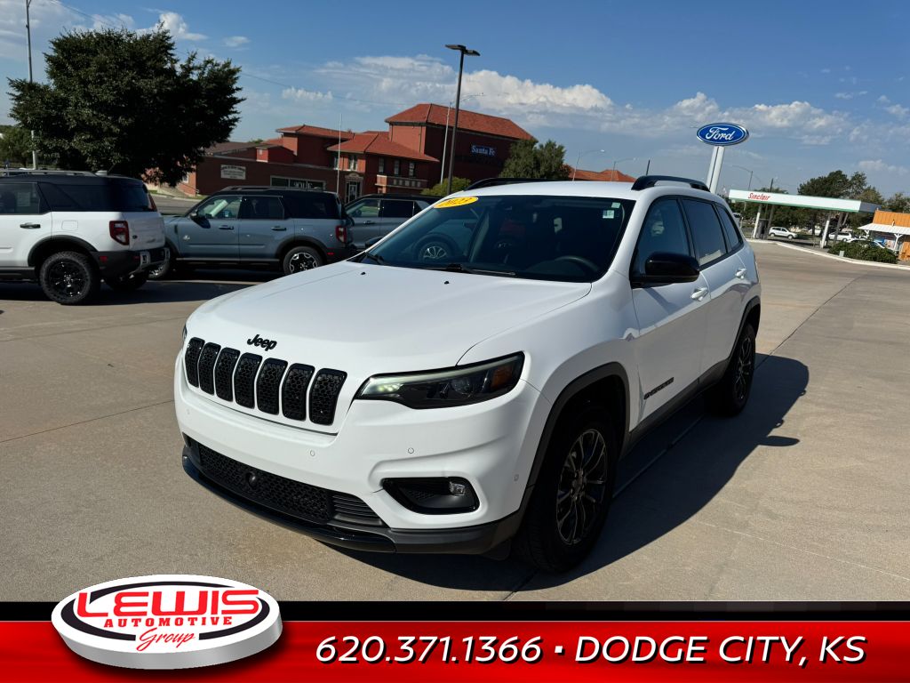 2023 Jeep Cherokee Altitude Lux photo 2