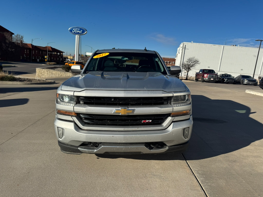 Used 2017 Chevrolet Silverado LT Truck Crew Cab