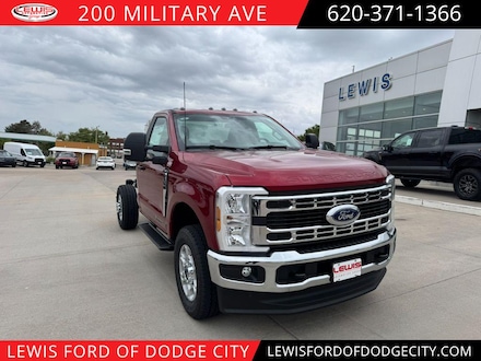 2025 Ford F-350 XLT Truck Regular Cab