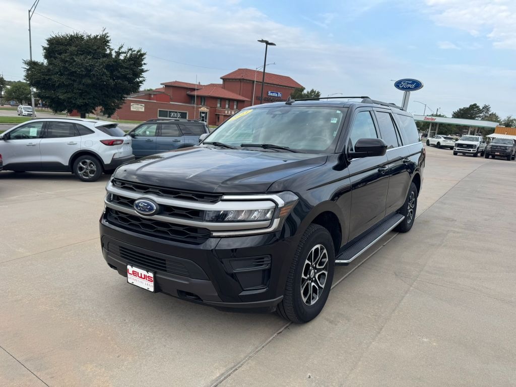 Used 2023 Ford Expedition MAX XLT SUV