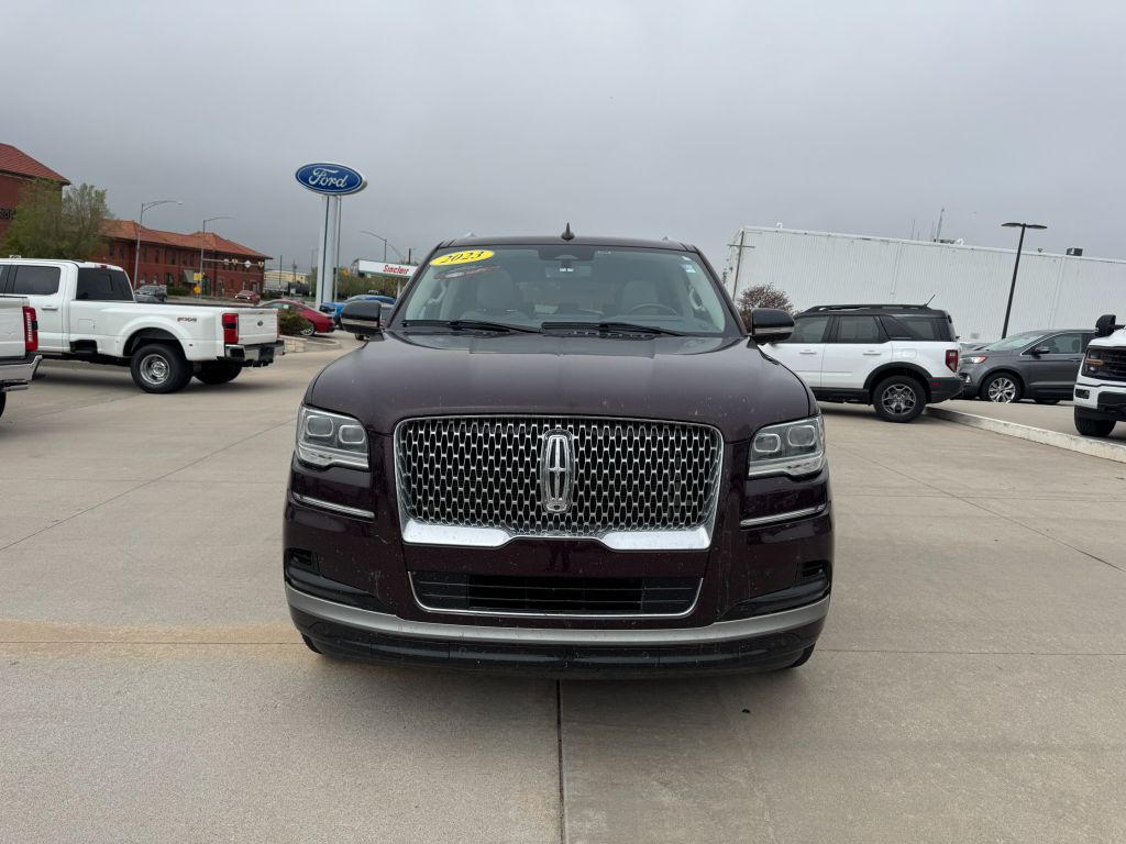 2023 Lincoln Navigator L Reserve photo 3