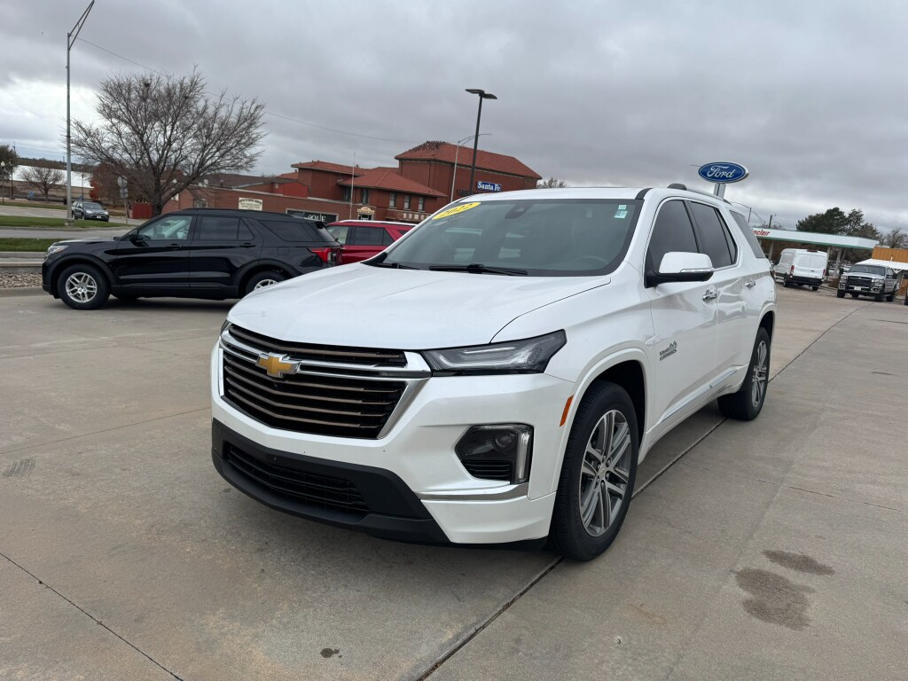 2022 Chevrolet Traverse High Country photo 2