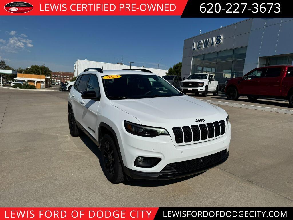 Used 2023 Jeep Cherokee Altitude Lux SUV