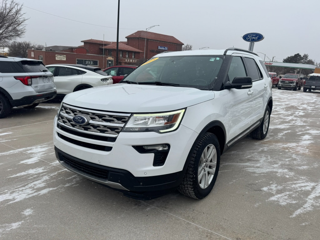 Used 2018 Ford Explorer XLT with VIN 1FM5K8D8XJGB54203 for sale in Dodge City, KS