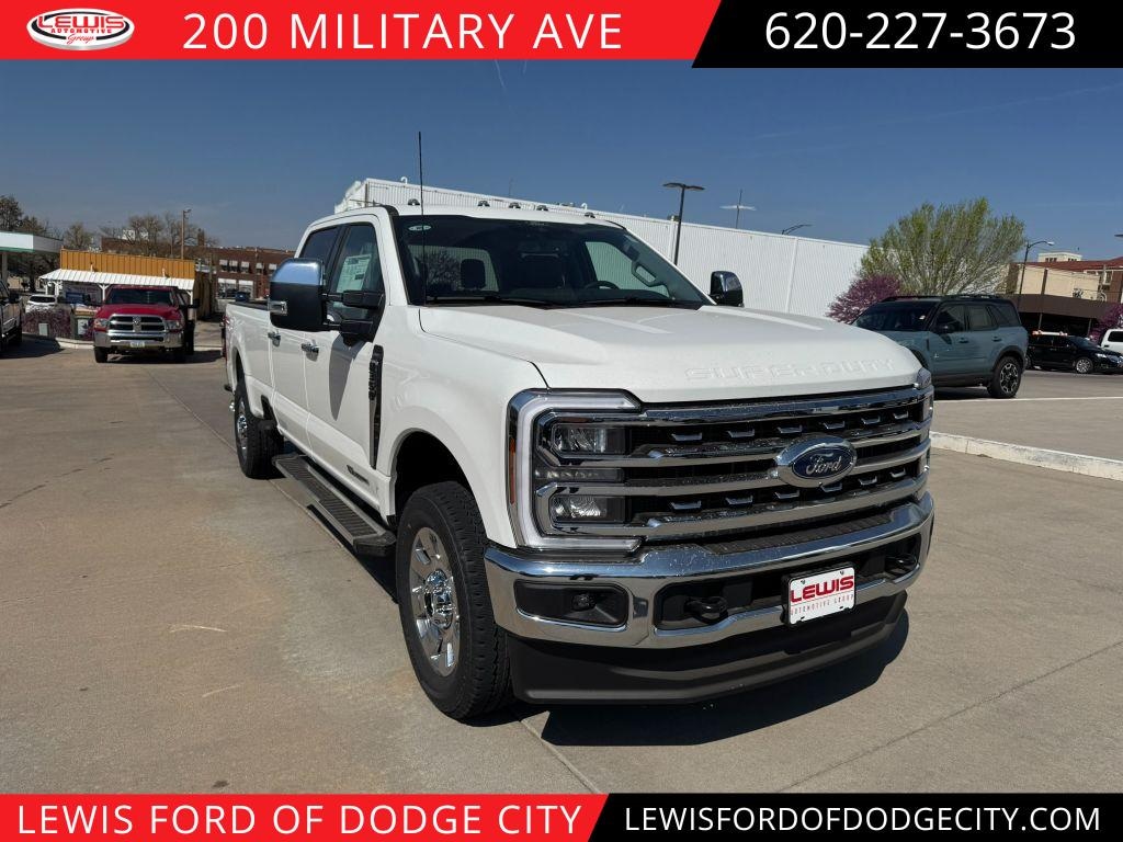 New 2025 Ford F-350 Lariat Truck Crew Cab
