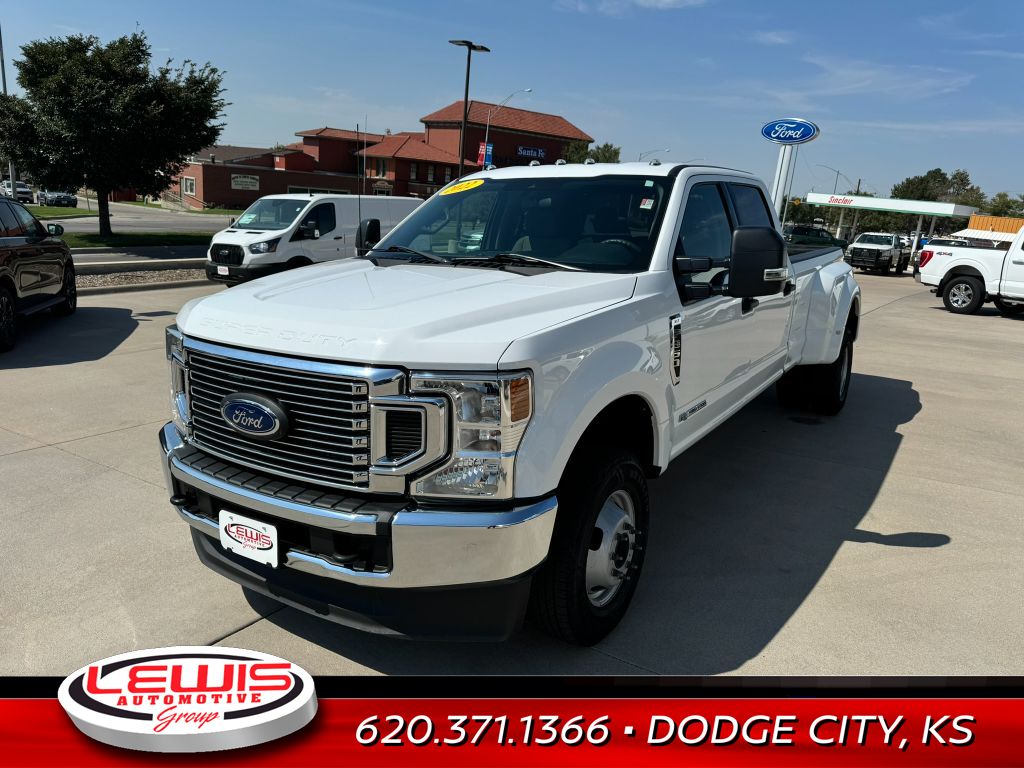 Used 2022 Ford F-350 Super Duty XLT with VIN 1FT8W3DTXNEF30641 for sale in Dodge City, KS