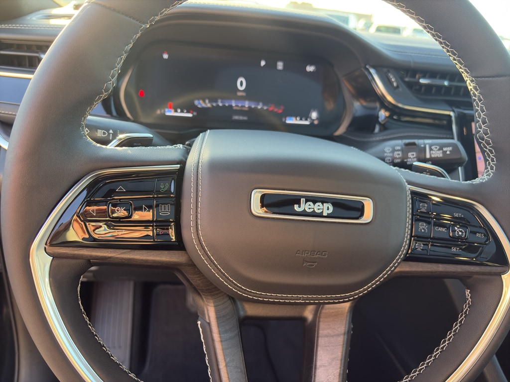 Used 2023 Jeep Grand Cherokee L Overland Sport Utility