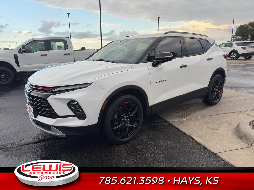 2024 Chevrolet Blazer 3LT photo 2
