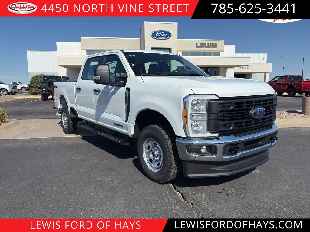 New 2025 Ford F-250 XL Truck Crew Cab