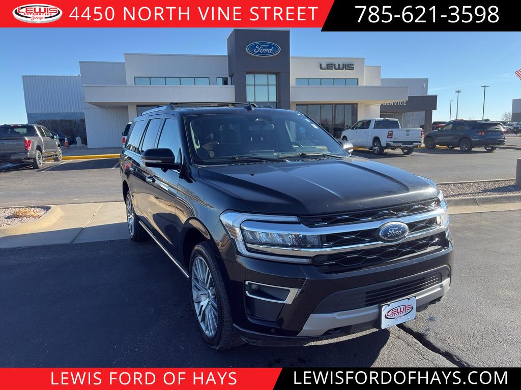 2023 Ford Expedition Limited's photo