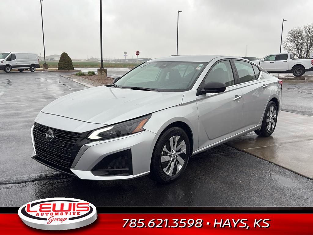 Used 2024 Nissan Altima S with VIN 1N4BL4BV6RN360296 for sale in Hays, KS