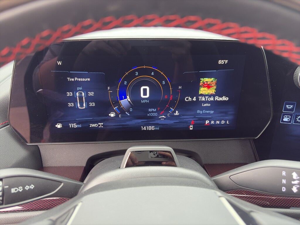 2024 Chevrolet Traverse RS photo 3