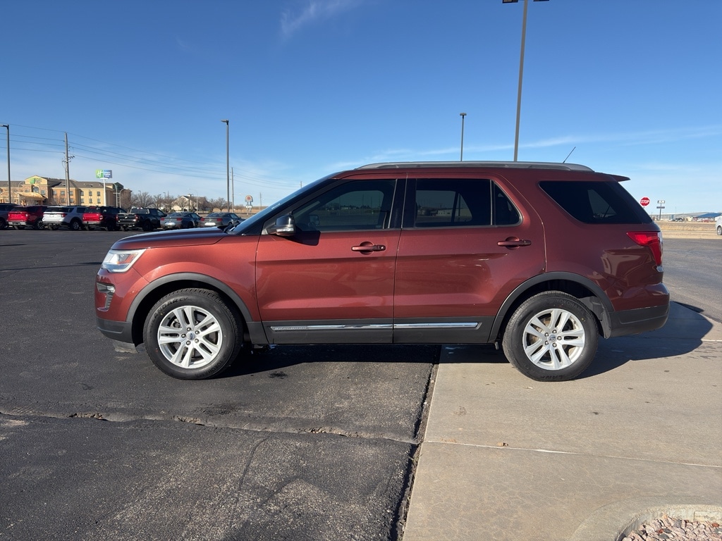 Used 2018 Ford Explorer XLT with VIN 1FM5K8D85JGC33942 for sale in Hays, KS