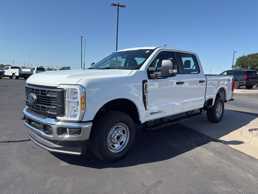 New 2025 Ford F-250 XL Truck Crew Cab