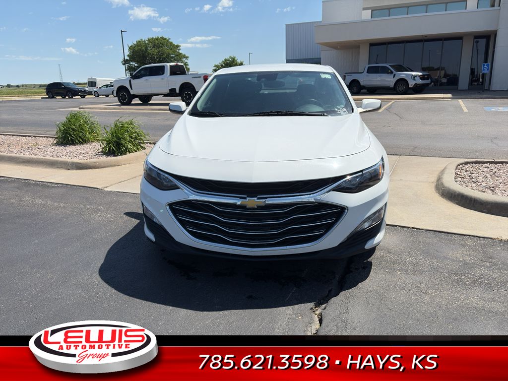 2023 Chevrolet Malibu 1LT photo 3