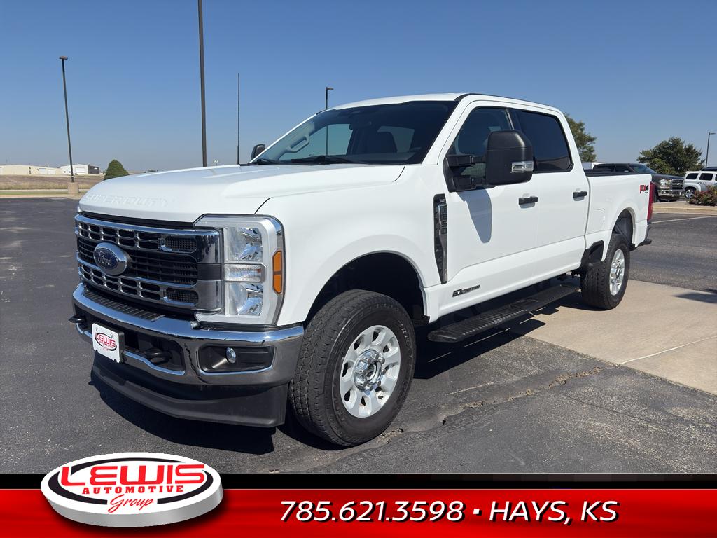 2024 Ford F-250 XLT photo 2