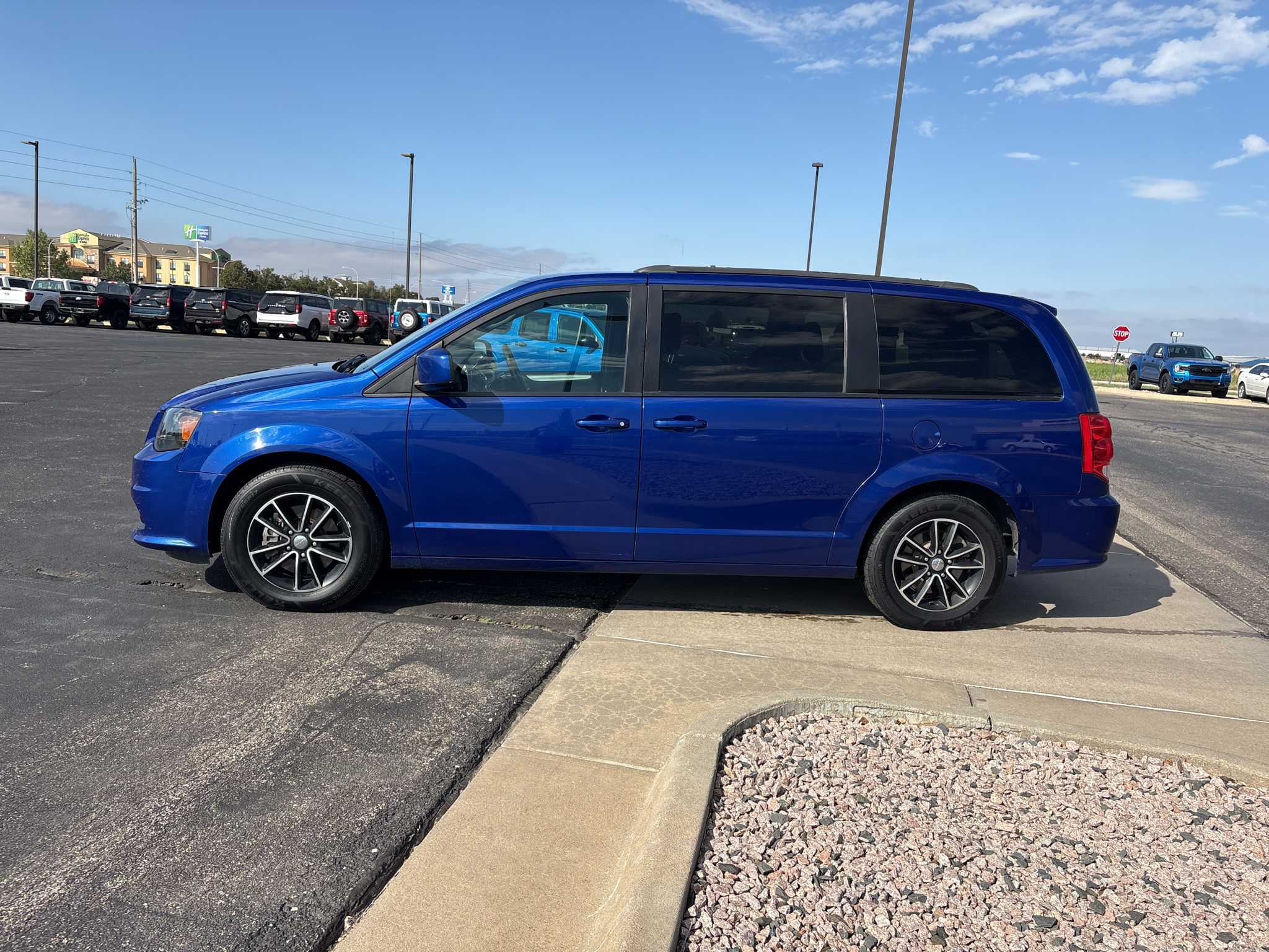 Used 2019 Dodge Grand Caravan GT with VIN 2C4RDGEGXKR600673 for sale in Hays, KS