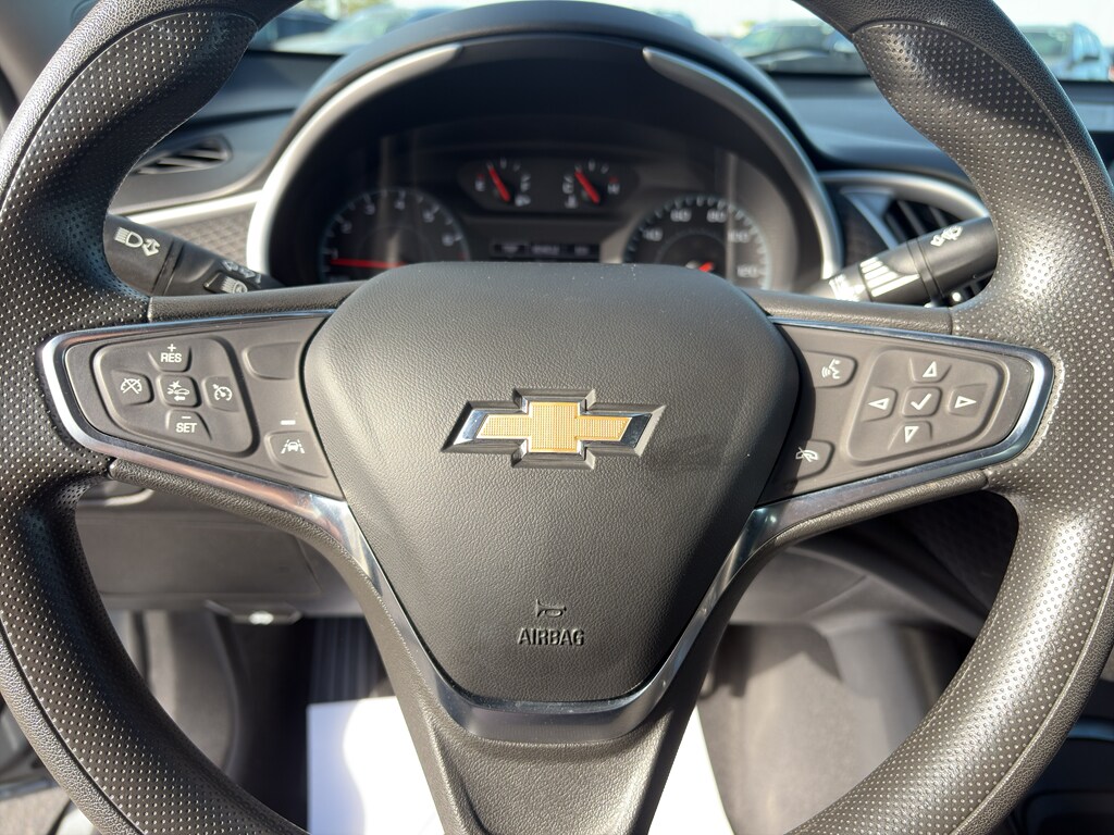 2023 Chevrolet Malibu 1LT photo 4