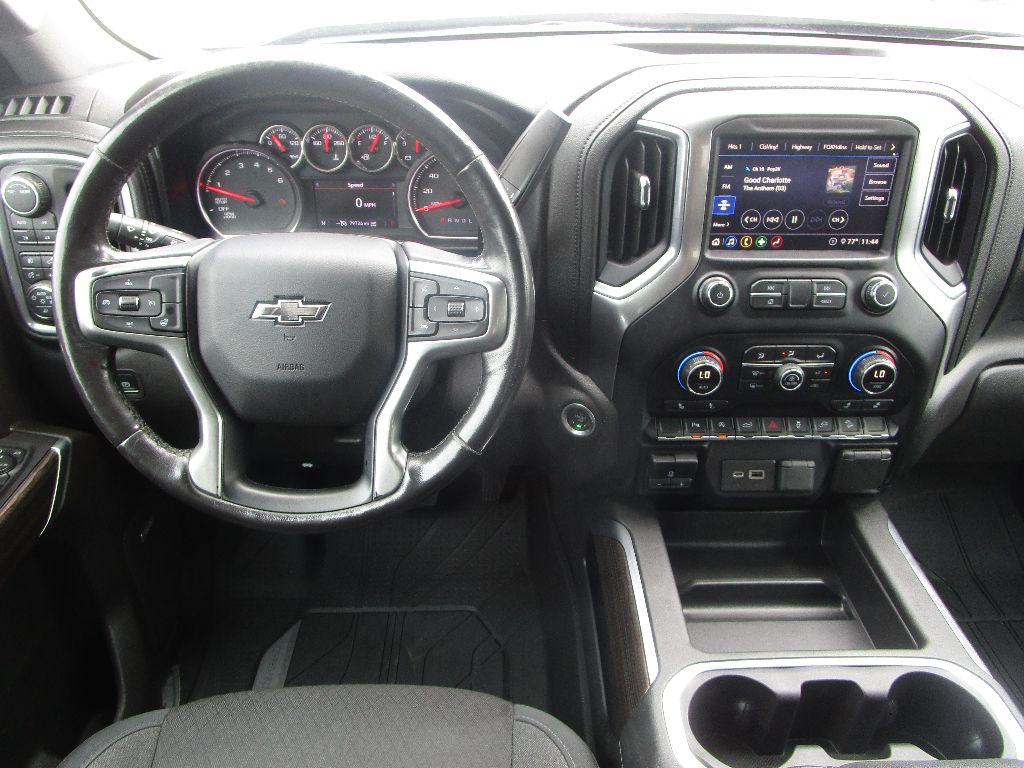 2020 Chevrolet Silverado 1500 RST photo 2