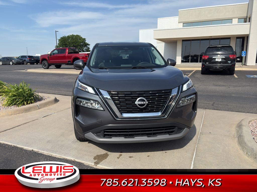 Used 2023 Nissan Rogue SV with VIN 5N1BT3BA8PC907770 for sale in Hays, KS