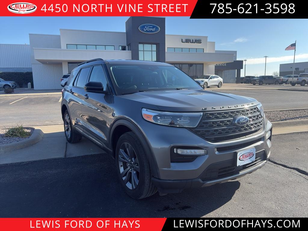 2023 Ford Explorer XLT's photo
