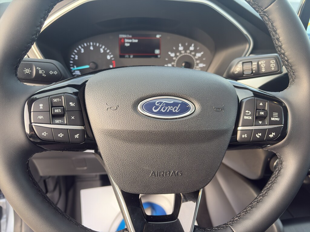 2022 Ford Escape SEL photo 4