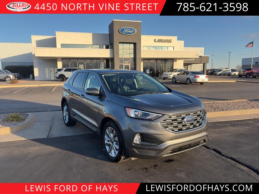 2024 Ford Edge Titanium's photo